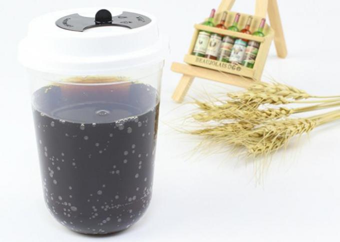 O plástico reusável do espaço livre de uma forma de 16 onças U coloca o chá/suco/café da bolha com tampa